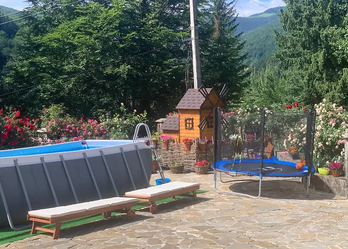 Holiday home світанкове сяйво Yaremche